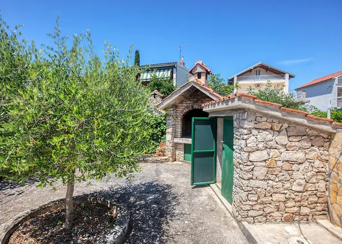 House With A Parking Space Jadrija, - 20641 Vakantiehuis *